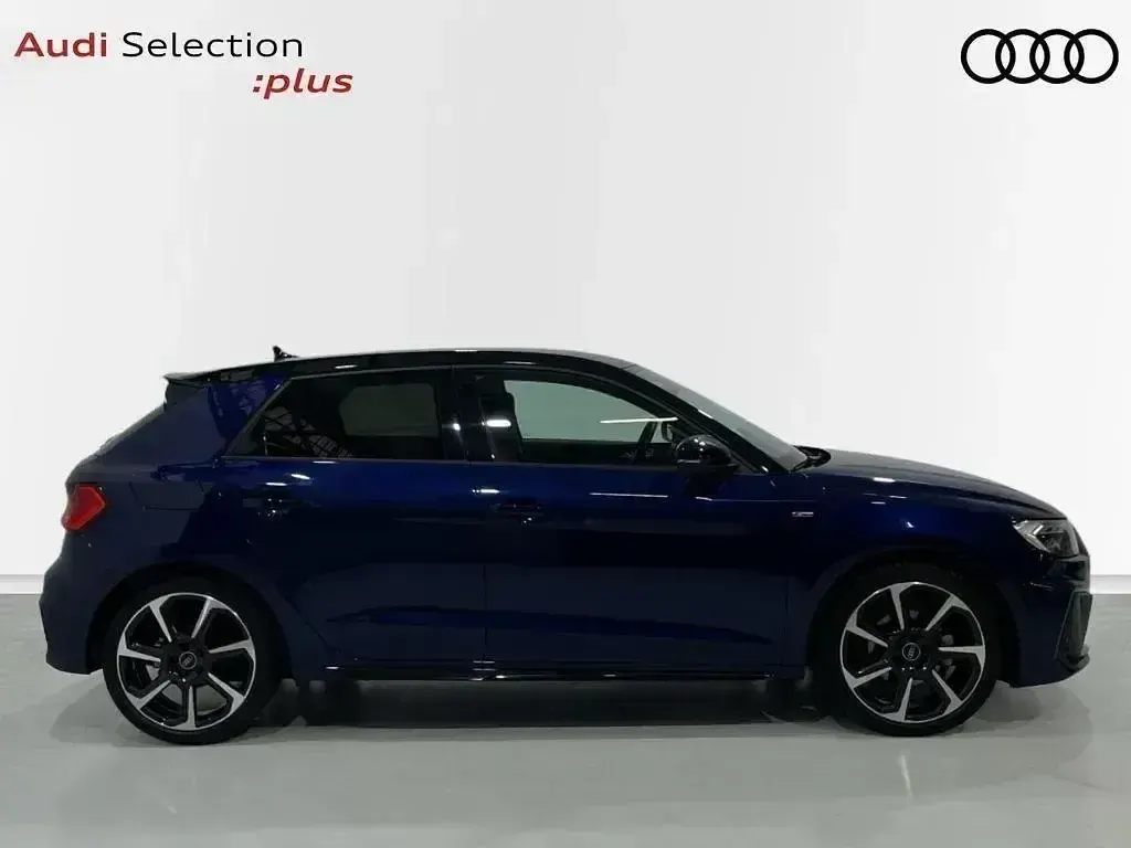 Usado Audi A1 Black Edition 116 CV (85 kW) 2025 Azul SUV