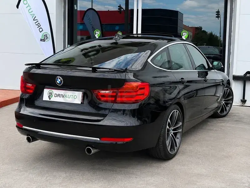Usado BMW 335 Comfort Edition 306 CV (225 kW) 2014 Negro Berlina