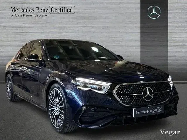 Usado Mercedes E220 197 CV (144 kW) 2025 Azul náutico