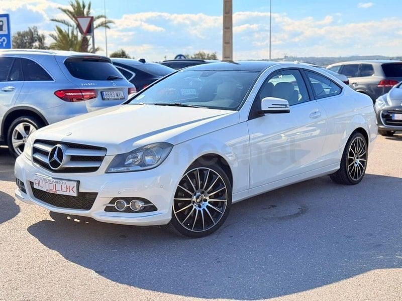 Usado Mercedes C220 170 CV (125 kW) 2014 Blanco Coupe