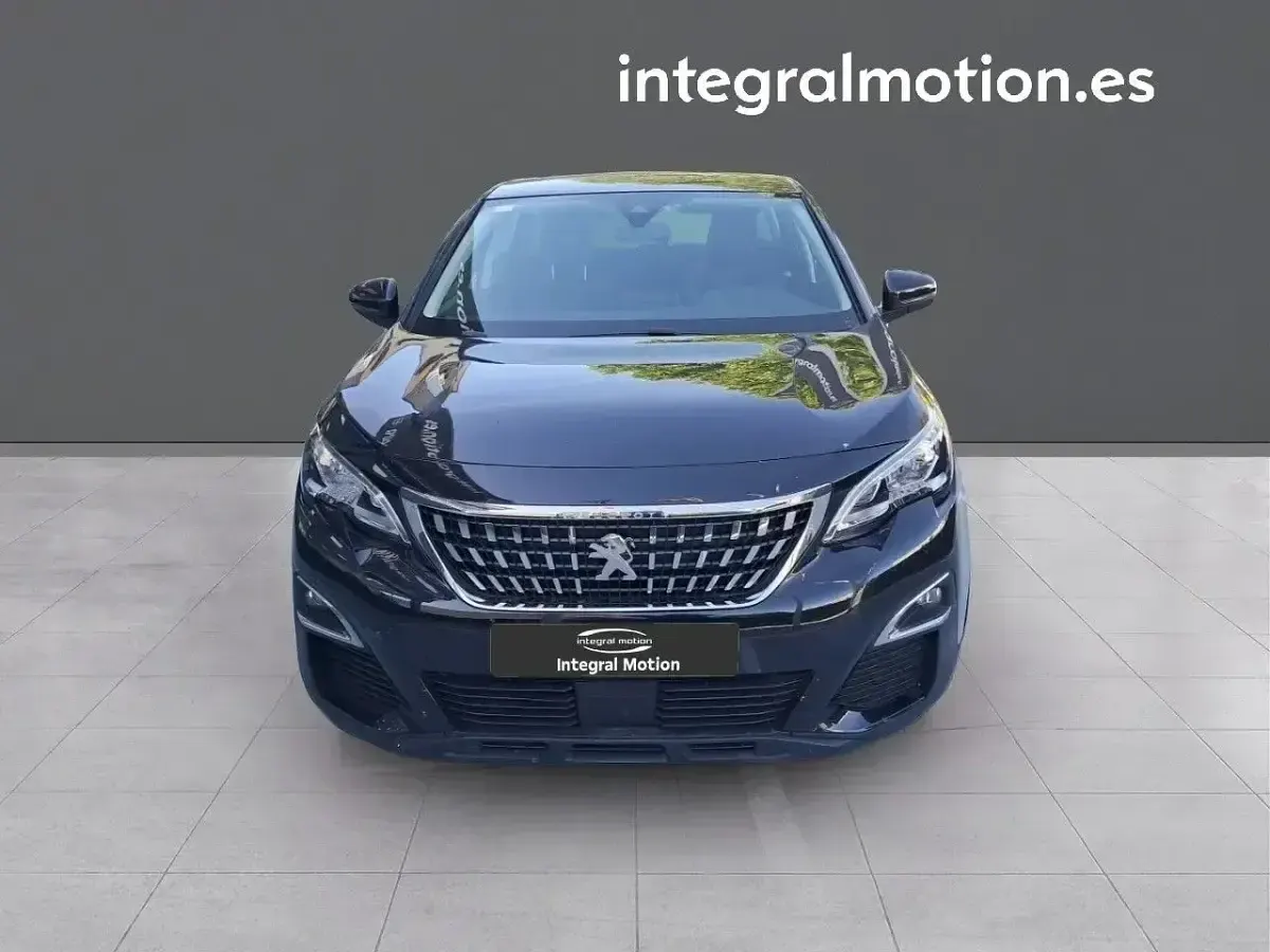Usado Peugeot 3008 Active 130 CV (95 kW) 2018 Negro SUV