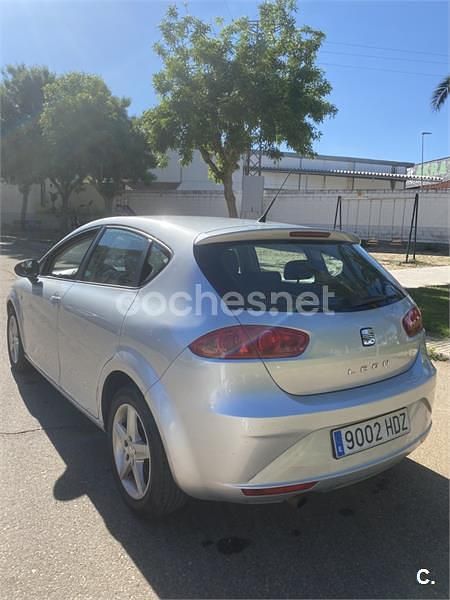 Usado Seat Leon Copa 105 CV (77 kW) 2011 Gris / plata Utilitario