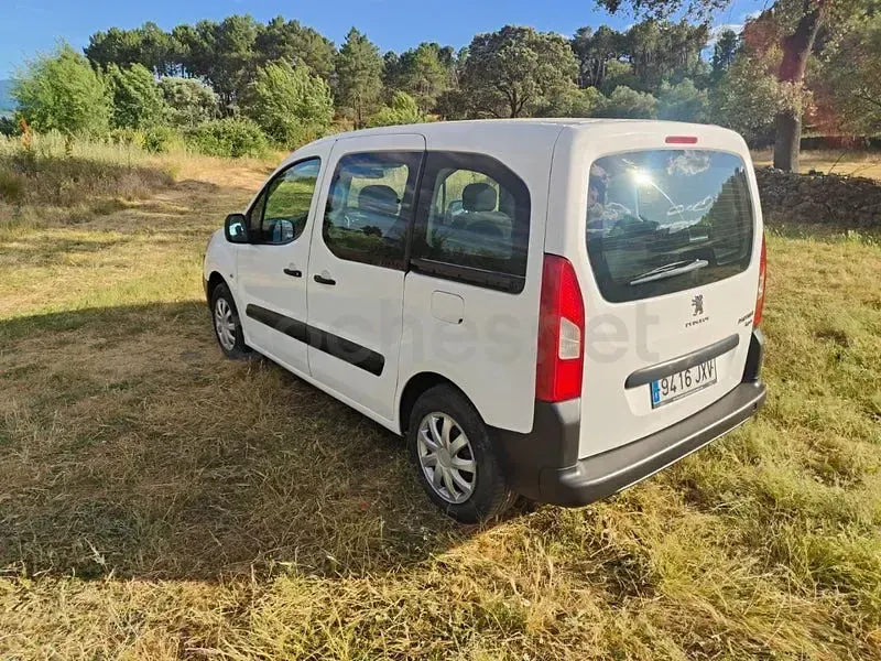 Usado Peugeot Partner Tepee Access 75 CV (55 kW) 2017 Blanco Monovolumen