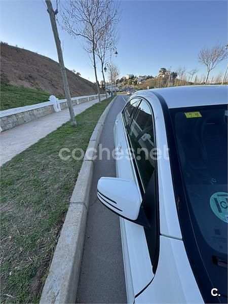Usado Mercedes A200 Urban 136 CV (100 kW) 2016 Blanco Berlina