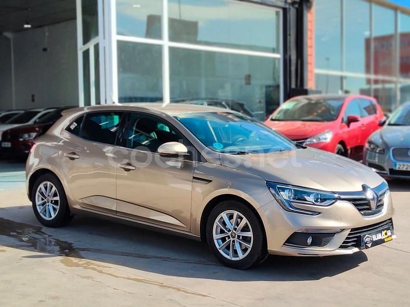 Beige Usado 2016 Renault Mégane III Intens Berlina | 13.900 € - Imagen 1/4