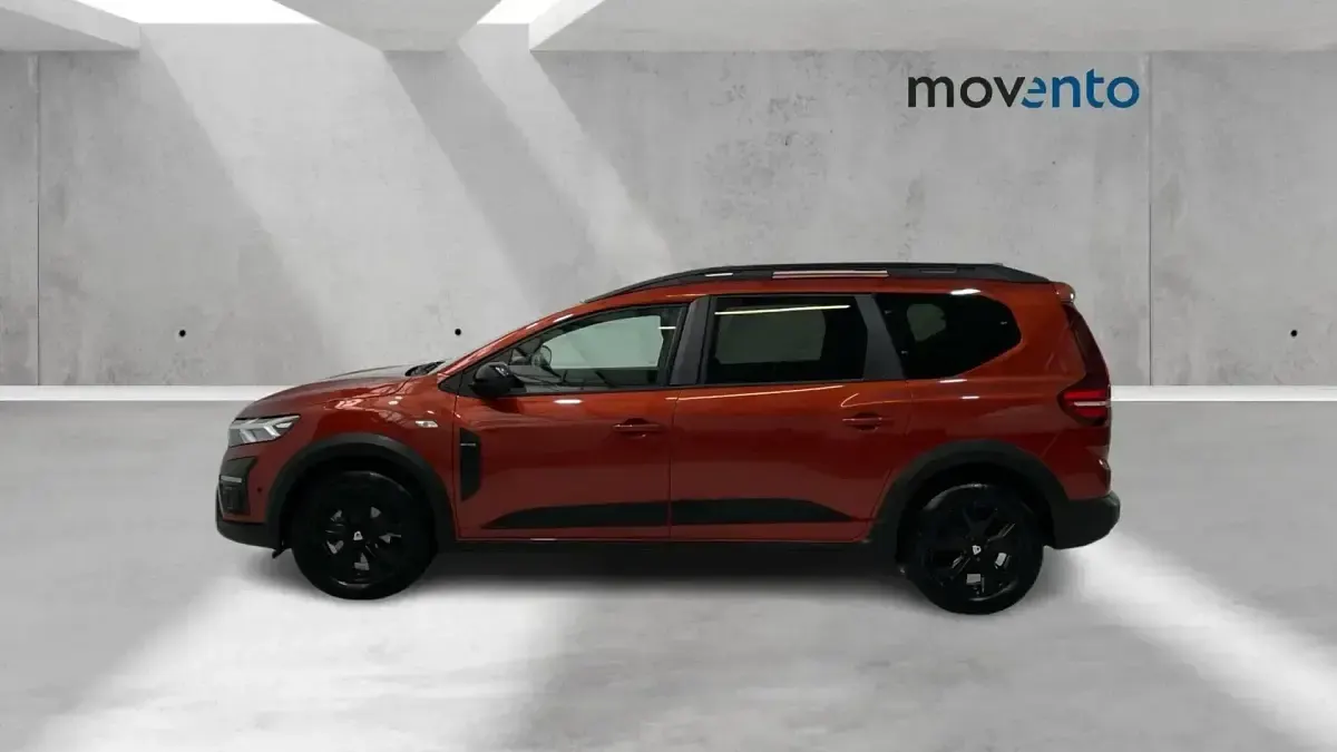 Usado Dacia Jogger Extreme 110 CV (80 kW) 2022 Rojo Monovolumen