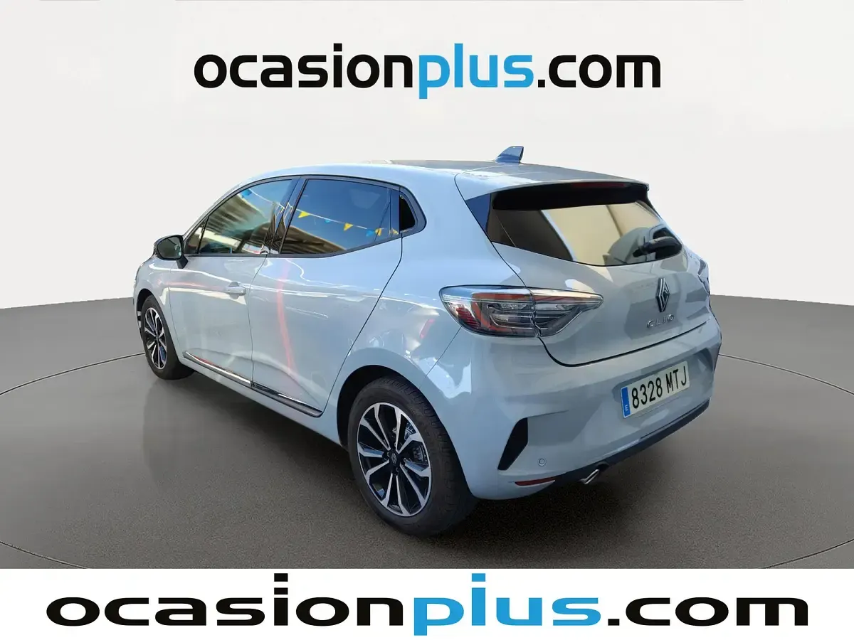 Usado Renault Clio V Techno 101 CV (74 kW) 2024 Gris Utilitario