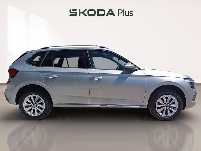 Usado Skoda Kamiq Selection 116 CV (85 kW) 2025 Gris plata SUV