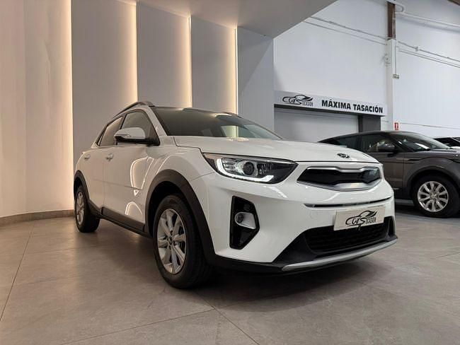 Usado Kia Stonic 84 CV (61 kW) 2018 Blanco SUV