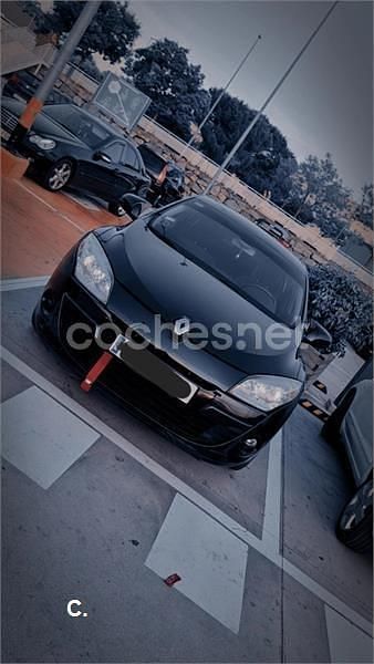 Usado Renault Mégane Dynamique 130 CV (95 kW) 2010 Negro Berlina