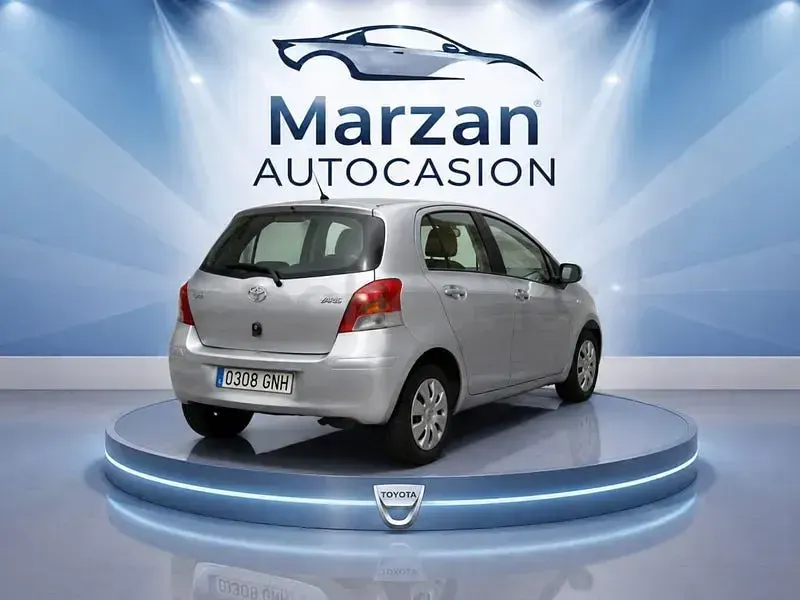 Usado Toyota Yaris Live 69 CV (50 kW) 2009 Gris / plata Utilitario