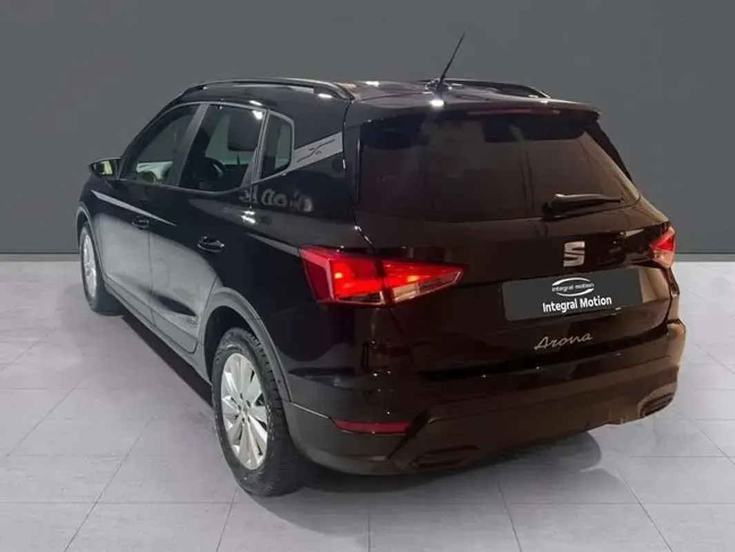 Usado Seat Arona Style 116 CV (85 kW) 2021 Negro SUV