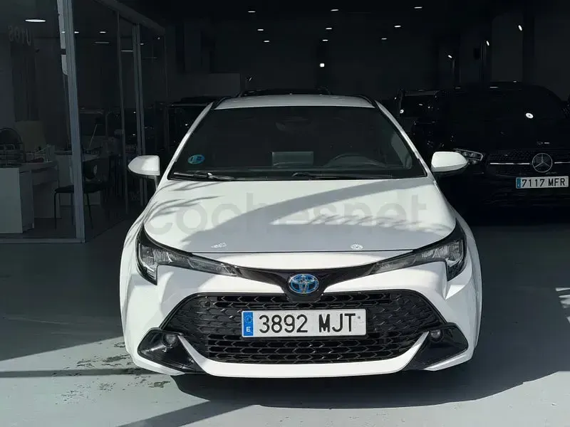 Usado Toyota Corolla Active 140 CV (102 kW) 2023 Blanco Familiar