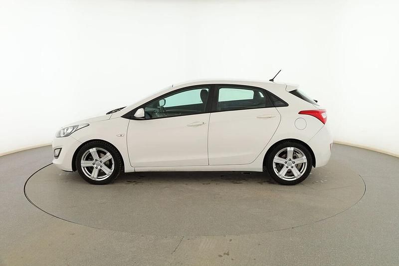 Usado Hyundai i30 100 HP (73 kW) 2014 Branco Sedan
