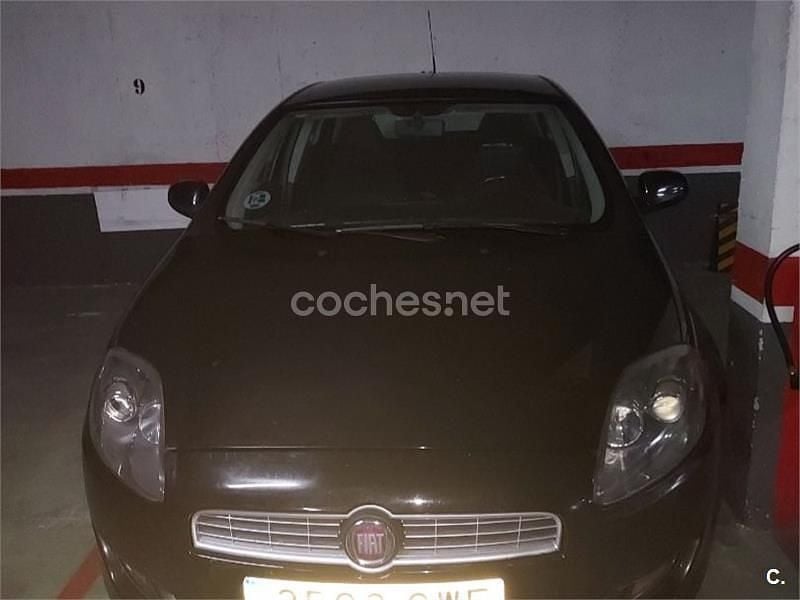 Usado Fiat Bravo Dynamic 105 CV (77 kW) 2010 Negro Utilitario