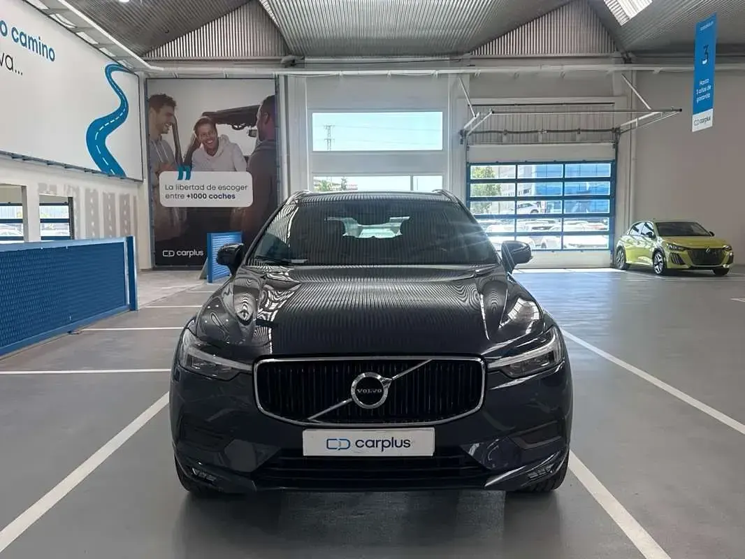Usado Volvo XC60 Momentum 197 CV (144 kW) 2021 Azul SUV