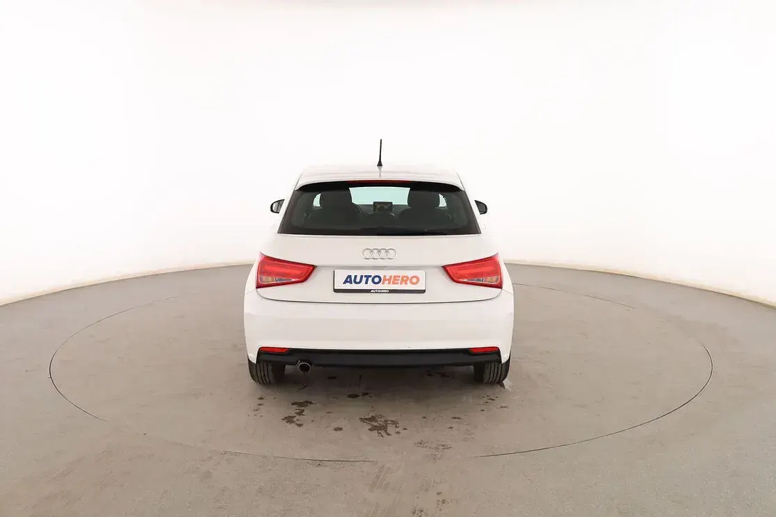 Usado Audi A1 Sportback Attraction 90 CV (66 kW) 2017 Blanco Utilitario