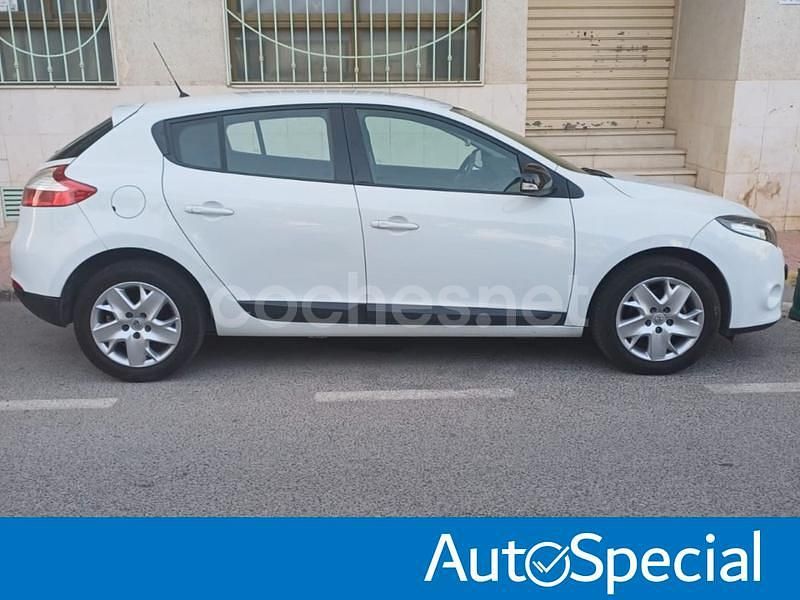 Blanco Usado 2011 Renault Mégane III Utilitario | 5490 € (Precio justo) - Imagen 1/2
