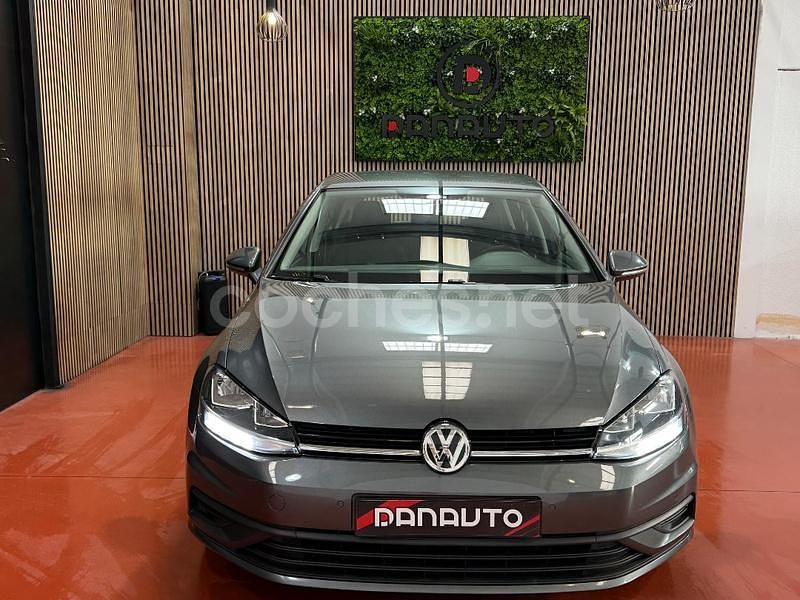Usado VW Golf VII Sportline 115 CV (84 kW) 2020 Gris / plata Berlina