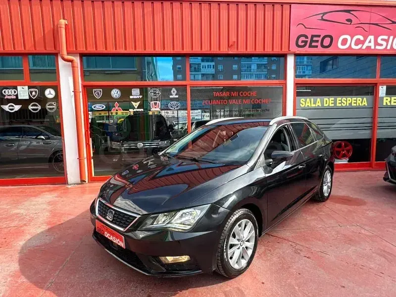 Käytetty Seat Leon Style 125 HP (91 kW) 2017 Musta Farmari