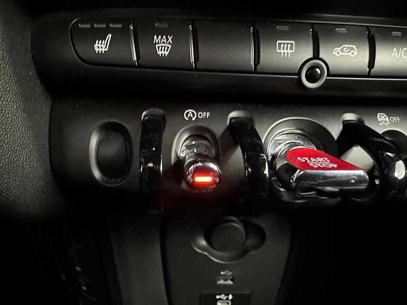 Usado Mini John Cooper Works 306 CV (225 kW) 2020 Gris Utilitario