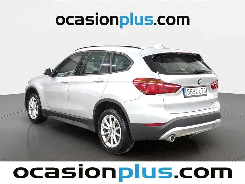 Usado BMW X1 116 CV (85 kW) 2021 Gris plata SUV