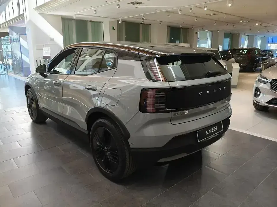 Nuevo Volvo EX30 Ultra 314 kW (428 CV) 2026 Gris SUV