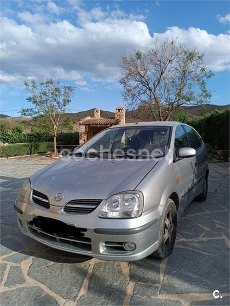 Gris / plata Usado 2004 Nissan Almera Tino Acenta Monovolumen | 3000 € - Imagen 1/4