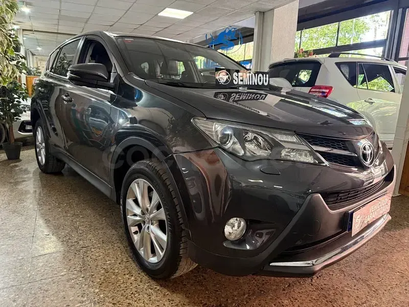Usado Toyota RAV4 Executive 150 CV (110 kW) 2014 Gris / plata SUV