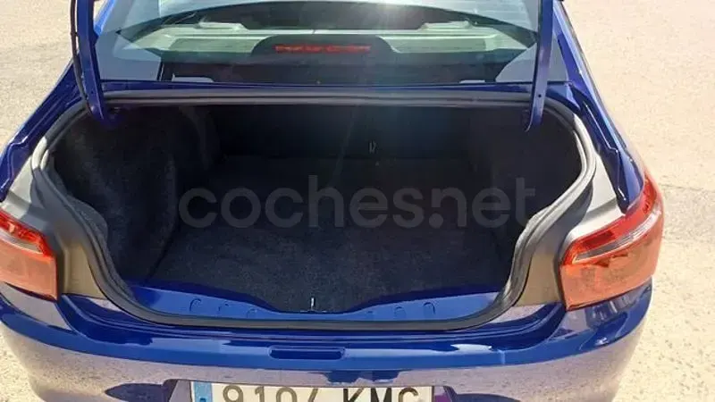 Usado Citroën C-Elysee I PureTech 82 CV (60 kW) 2018 Azul Berlina