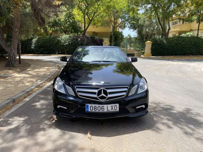 Usado Mercedes E220 170 CV (125 kW) 2012 Negro Descapotable