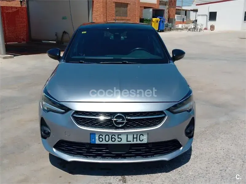 Usado Opel Corsa GS Line 100 CV (73 kW) 2020 Gris / plata Utilitario