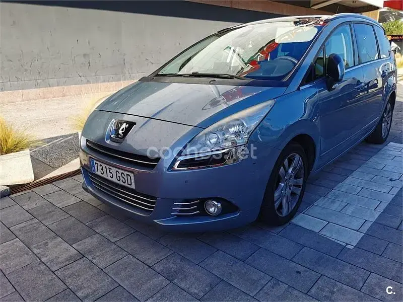 Usado Peugeot 5008 Sport 110 CV (80 kW) 2009 Azul Monovolumen