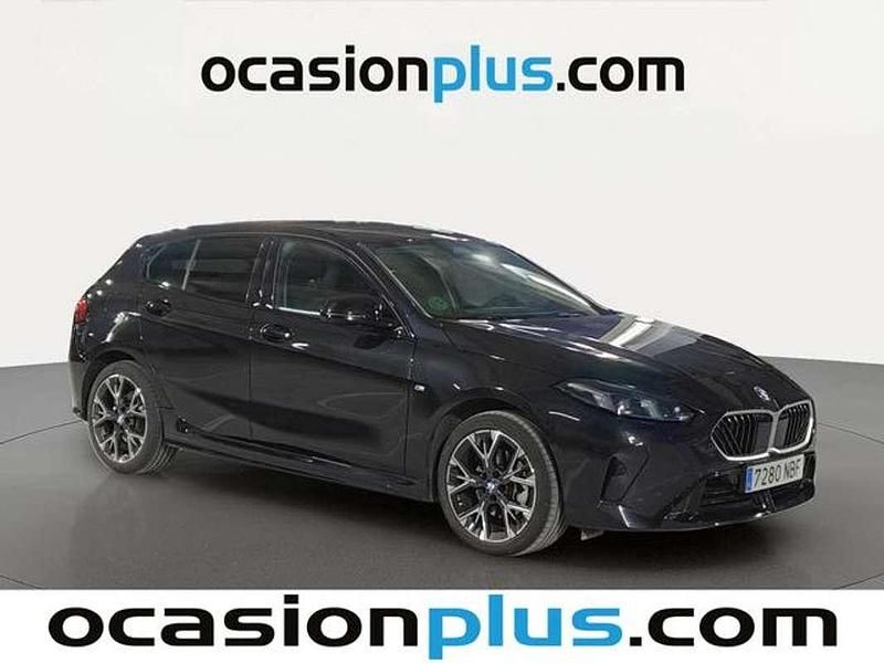 Usado BMW 116 122 CV (89 kW) 2025 Negro Utilitario