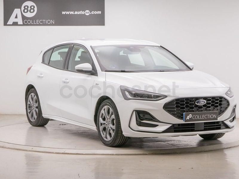 Usado Ford Focus ST-Line 125 CV (91 kW) 2023 Blanco Berlina