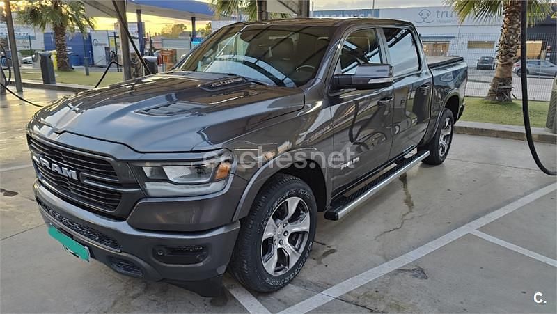 Usado RAM 1500 401 CV (294 kW) 2023 Gris / plata Pickup/Camioneta