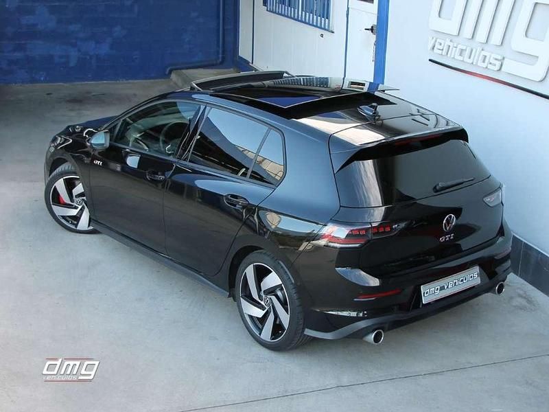 Usado VW Golf VIII GTI 265 CV (194 kW) 2024 Negro Berlina