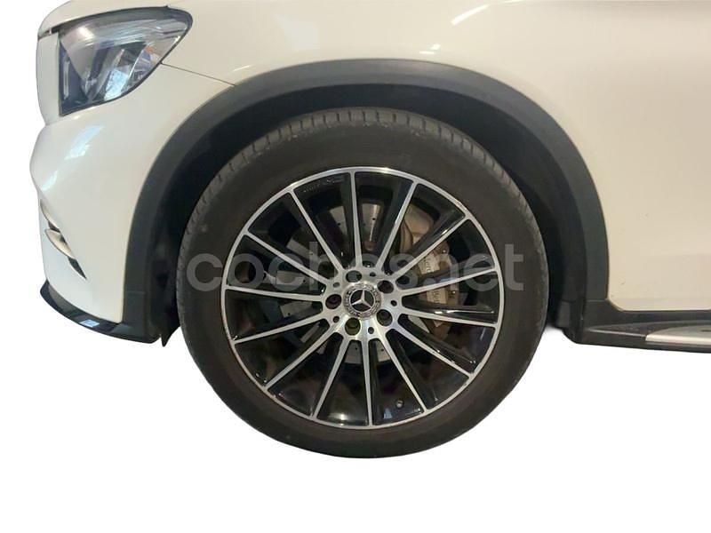 Usado Mercedes GLC220 AMG line 170 CV (125 kW) 2017 Blanco SUV