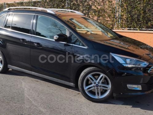 Usado Ford Grand C-Max Titanium 125 CV (91 kW) 2016 Negro Monovolumen