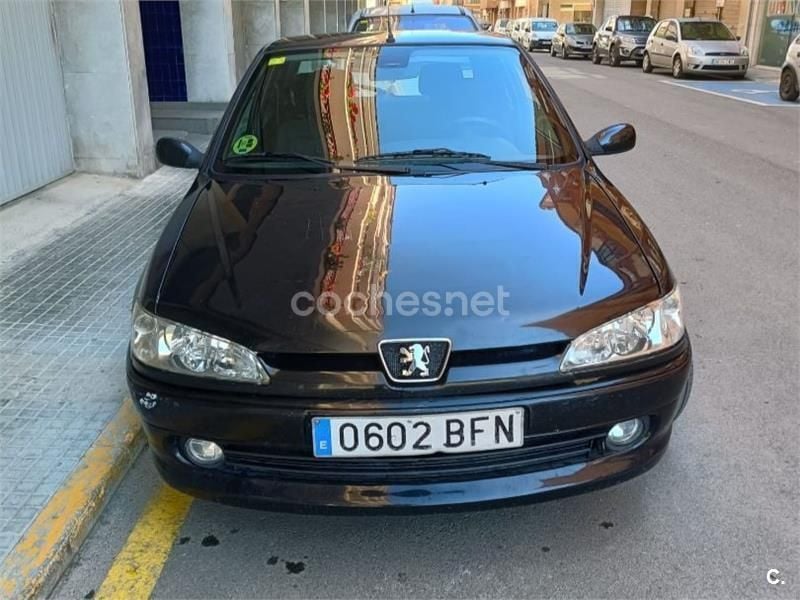 Negro Usado 2001 Peugeot 306 Berlina | 900 € - Imagen 1/4