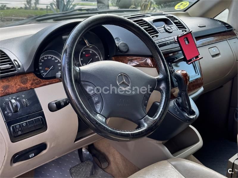 Usado Mercedes Viano 150 CV (110 kW) 2007 Granate Monovolumen