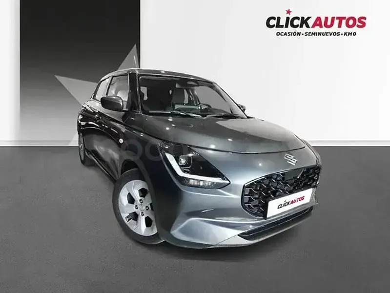 Usado Suzuki Swift 83 CV (61 kW) 2025 Gris / plata Utilitario