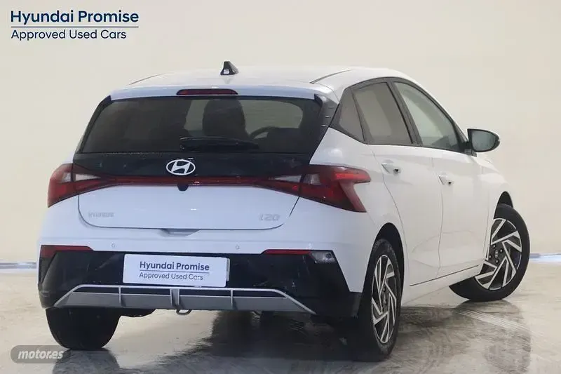Usado Hyundai i20 101 CV (74 kW) 2025 Blanco Utilitario