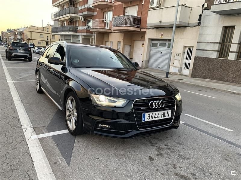 Usado Audi A4 S-Line 143 CV (105 kW) 2012 Negro Familiar