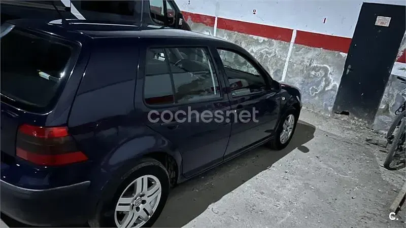 Usado VW Golf IV Conceptline 75 CV (55 kW) 2001 Azul Berlina