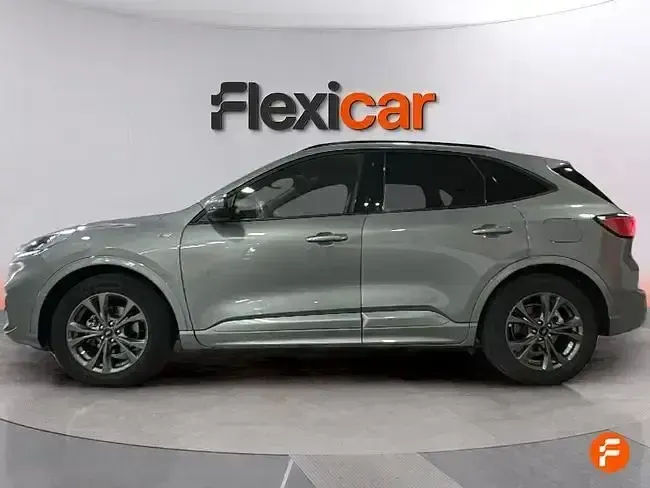 Usado Ford Kuga ST-Line 150 CV (110 kW) 2022 Gris SUV