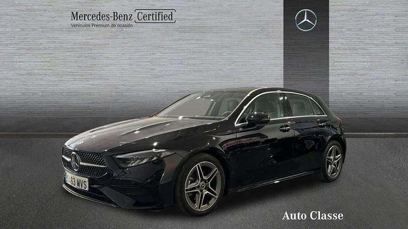 Negro Usado 2024 Mercedes A180 Berlina | 33.900 € (Caro) - Imagen 1/4