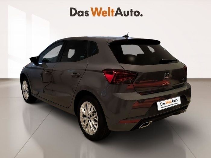 Gris Usado 2024 Seat Ibiza FR Berlina | 22.900 € (Caro) - Imagen 1/4