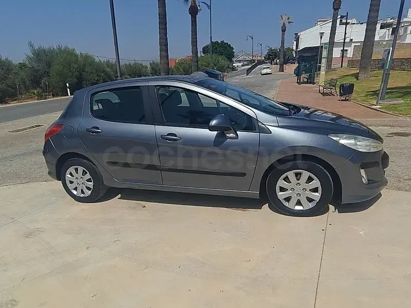Usado Peugeot 308 110 CV (80 kW) 2010 Gris / plata Berlina