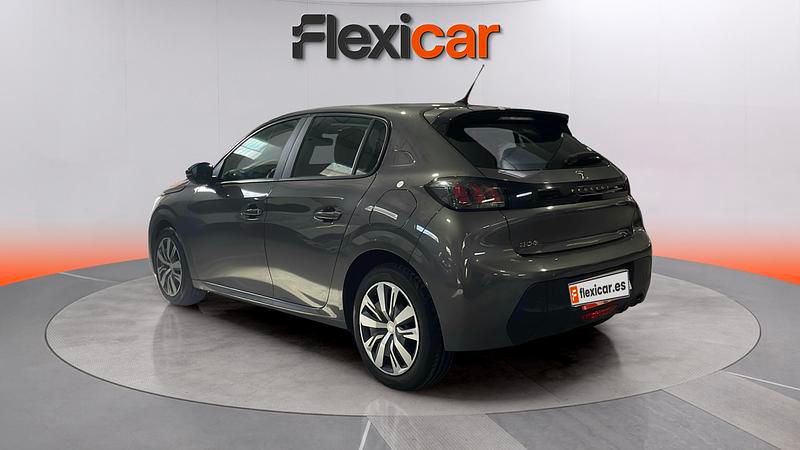 Usado Peugeot 208 Active 102 CV (75 kW) 2023 Gris Utilitario